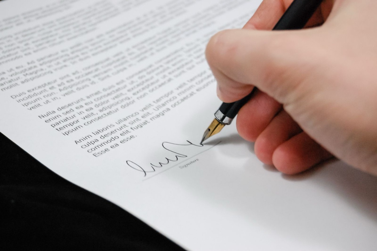 PDF signature verification: what developers need to know - iotools.cloud