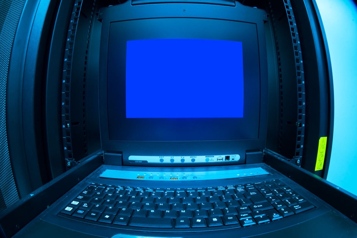 Server access logs: the fields that make an incident solvable - iotools ...