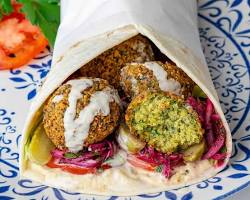 Envoltório de falafel