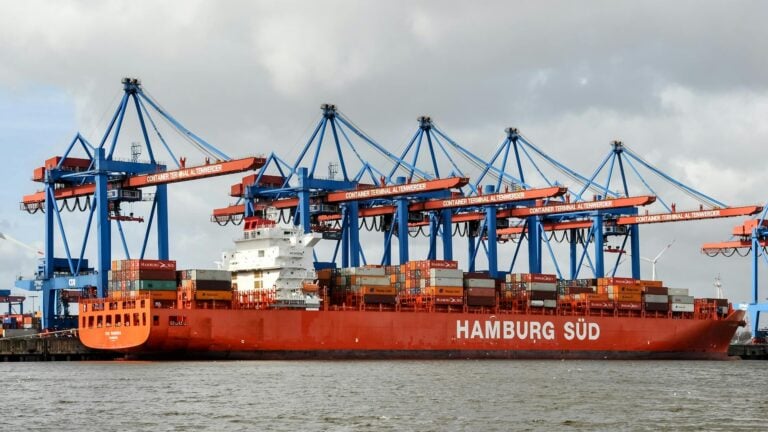 Docker ENTRYPOINT vs CMD — Your Container Lied to You